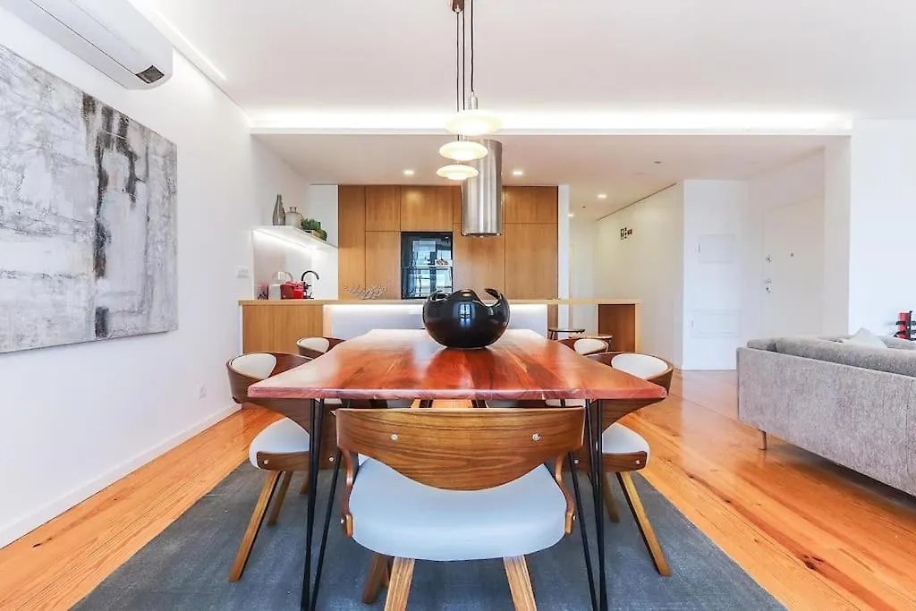 شقة Outstanding Santos Spacious 2 Bedroom Apt W Ac Lisboa البرتغال